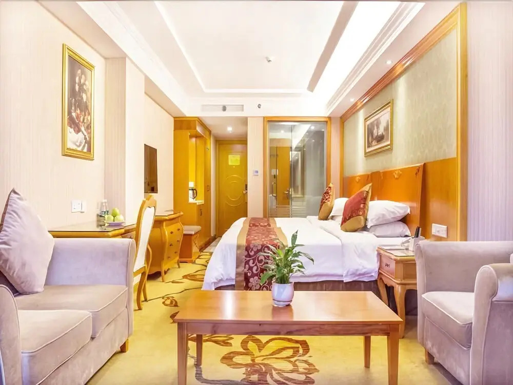 Vienna Hotel Sanya First Market
