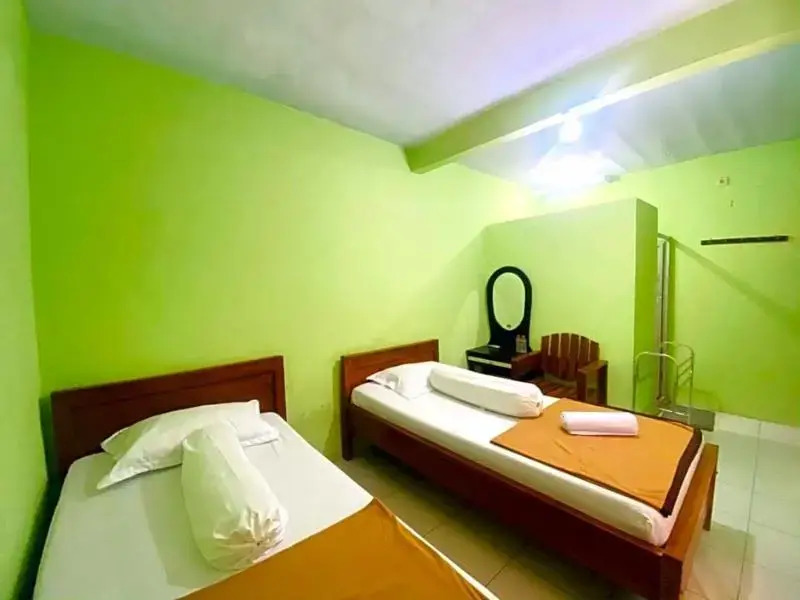 Hotel Gerung 1 near Alun Alun Nganjuk Mitra RedDoorz