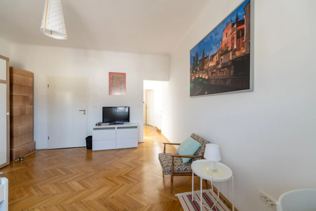 Sunny Villa Apartments