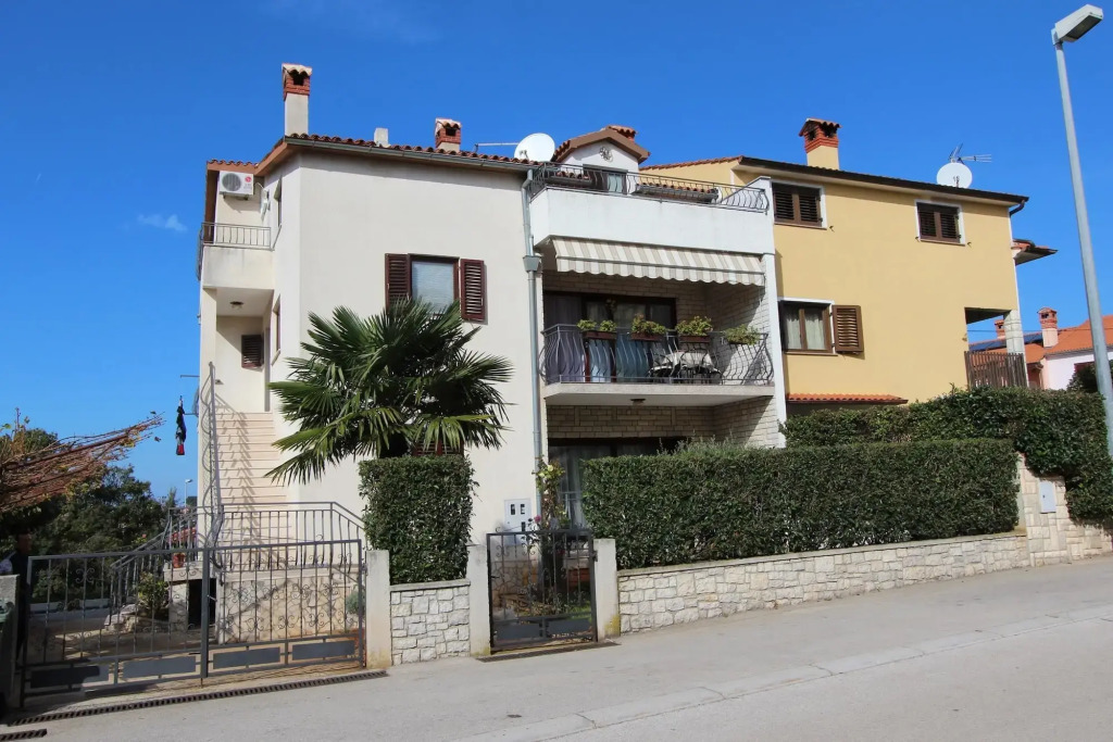 Apartments Dujmović