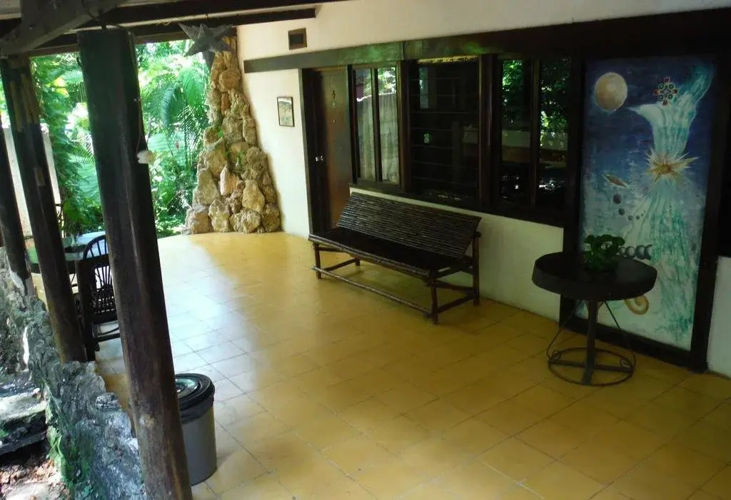 Yaxkin Hostel