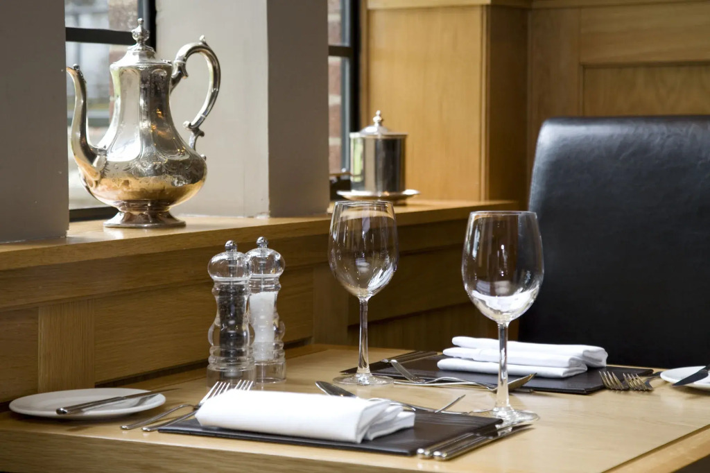 Western House Hotel At Ayr Racecourse