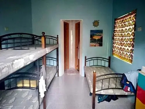 Arty Party Beach Hostel Dorm Room 5pax