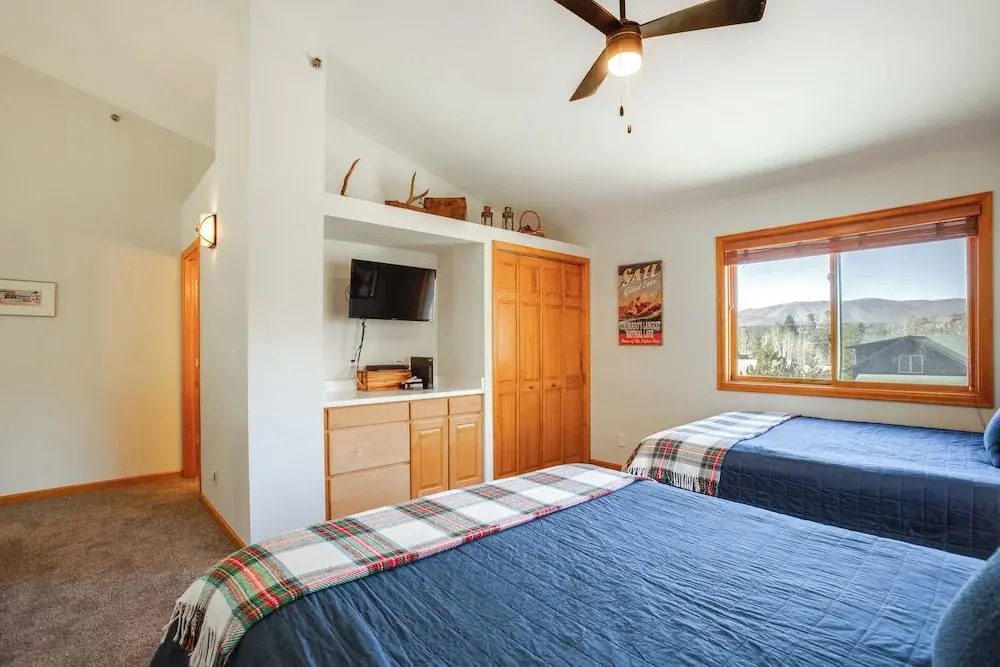 Steps to Grand Lake: 'the Innlet' Condo!