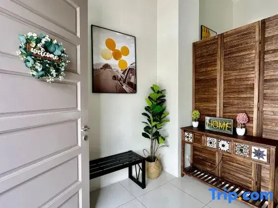 Karpal Singh Drive Seaside Georgetown 4BR-15pax by 3C