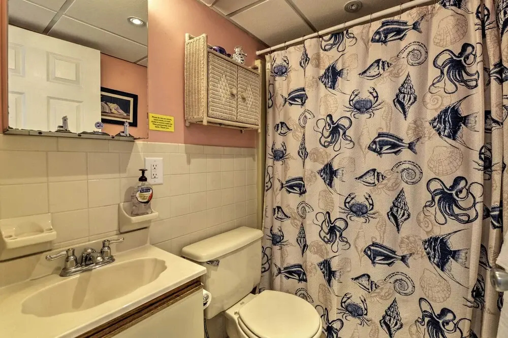 Coastal Condo w/ Pool, 1 Block to Wildwood Beach!