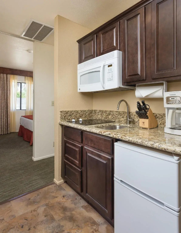 GetAways at Havasu Dunes Resort