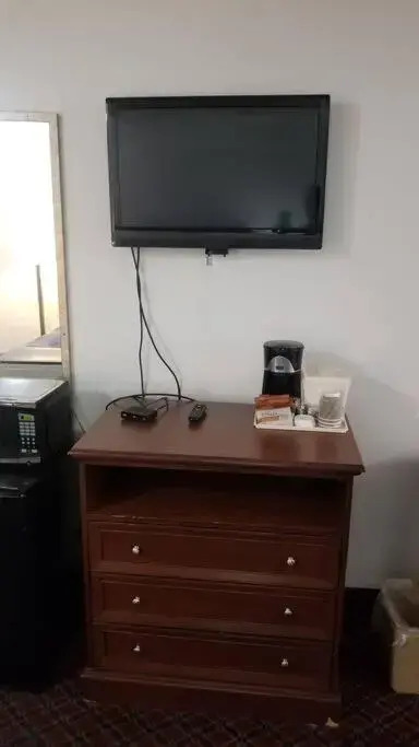 OSU 2 Queens AC WI-FI Coffee Private Hotel 125 Booking
