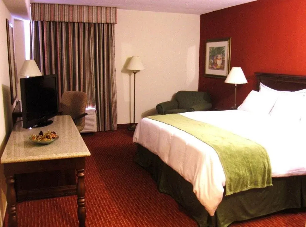 Clarion Hotel Airport