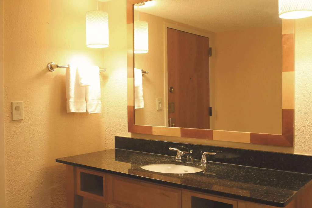 La Quinta I-95 Deerfield Beach - Next to The Home Depot & Behind The Wawa