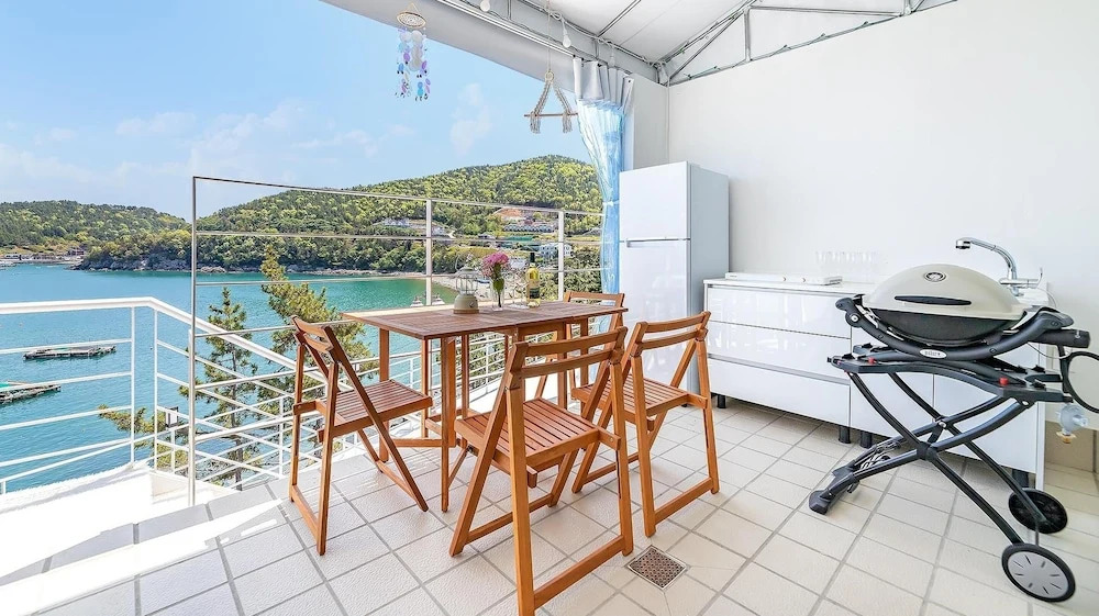 Yeosu Nukim Poolvilla