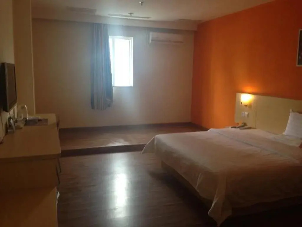 7 Days Hotel Zhuhai Gongbei Port Pedestrian Street