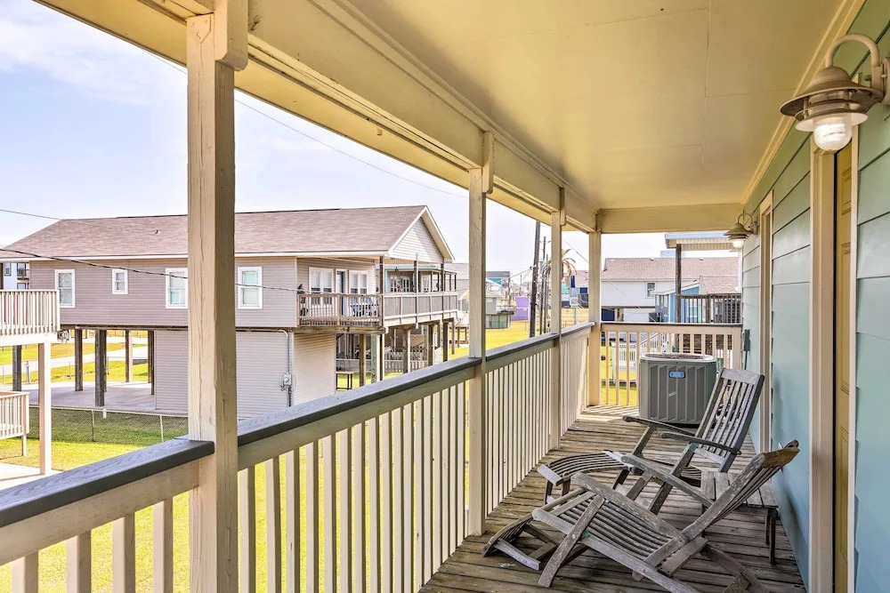 Unwind Poolside, Walk to Beach! Galveston Retreat