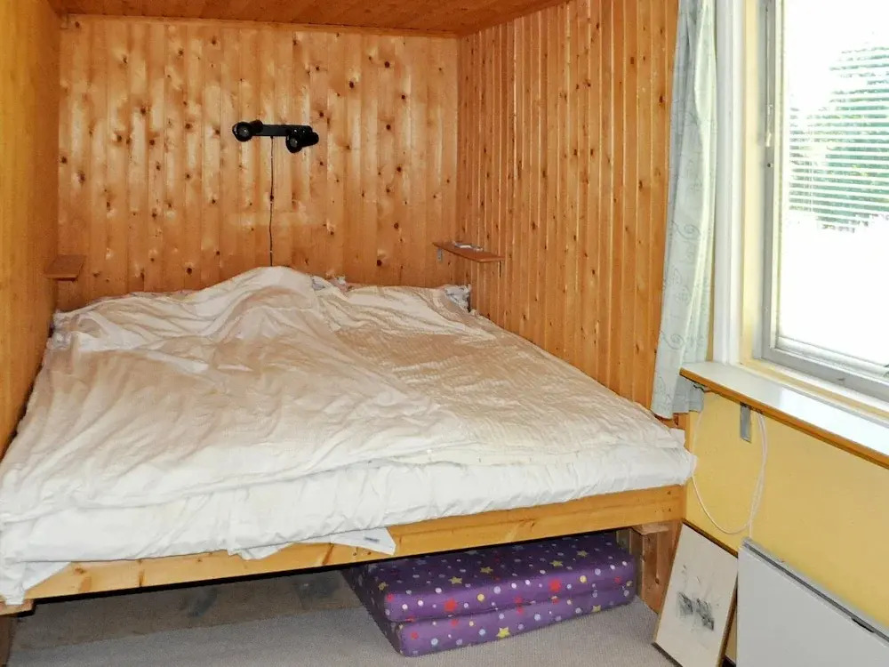 6 Person Holiday Home in Sunne