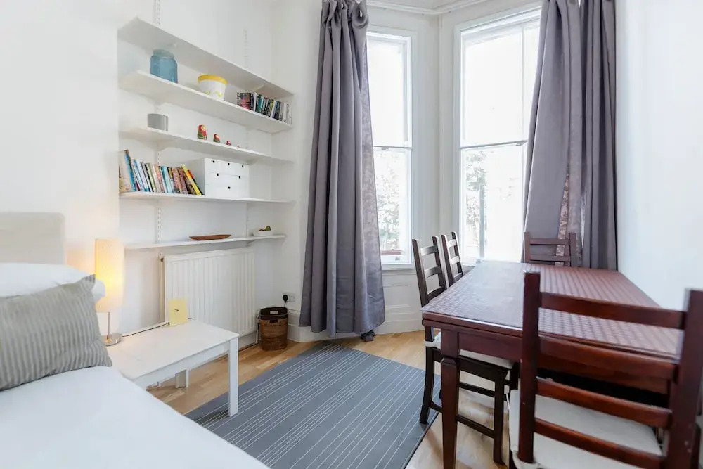 Philbeach Balcony- 2bed flat in Earls Ct