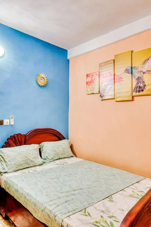 Beautiful- 1 Bedroom Apartment - Parking on site
