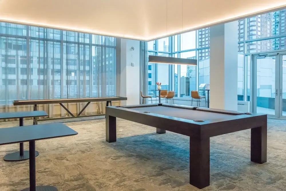 Home Away Luxury Apartments at Warren