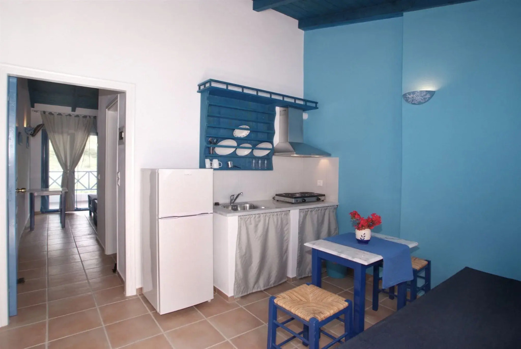 Kerame Studios & Apartments