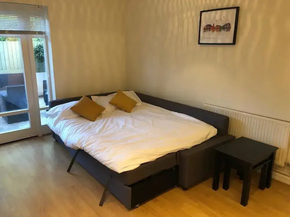 Fabulous, Modern 2 Bed Flat in Central Cardiff