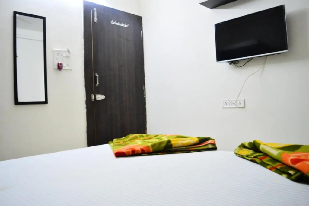 Hotel Bholenath Palace - Infront of Mahakal Temple