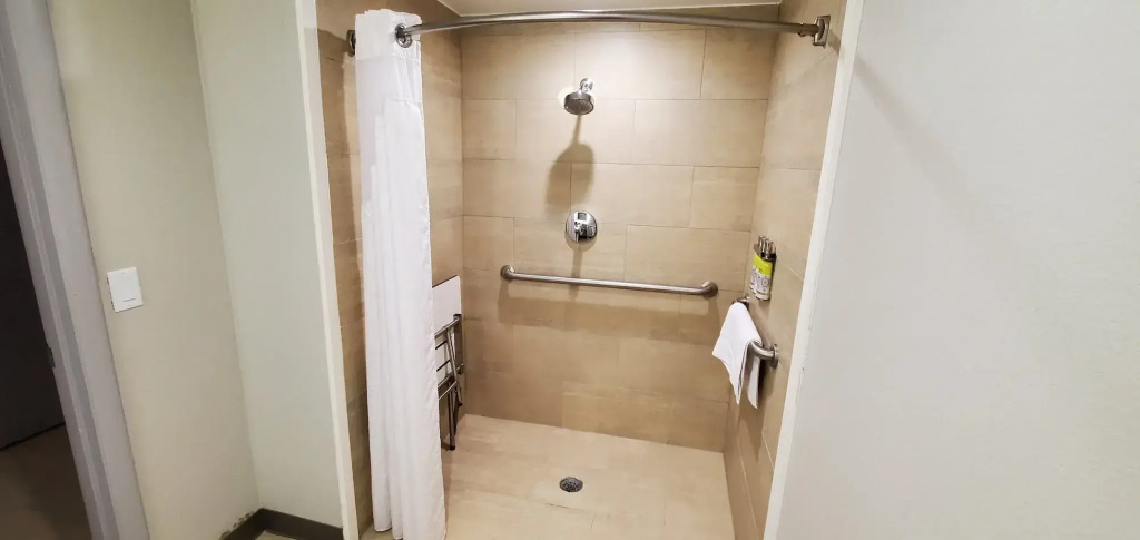 Holiday Inn Express Hotel & Suites Kinston by IHG