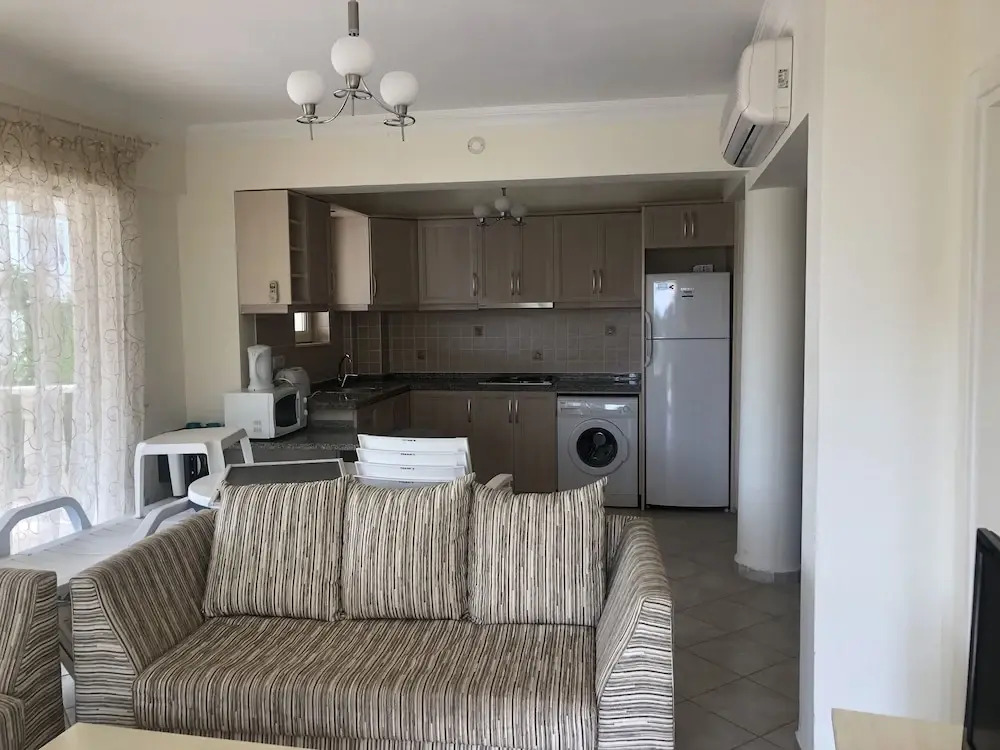 Flamingo Country Club Apartment Complex