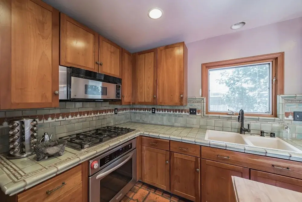 1925 Spanish Villa Retreat Near Disneyland In Historic Park Santiago 3 Bedroom Home by Redawning
