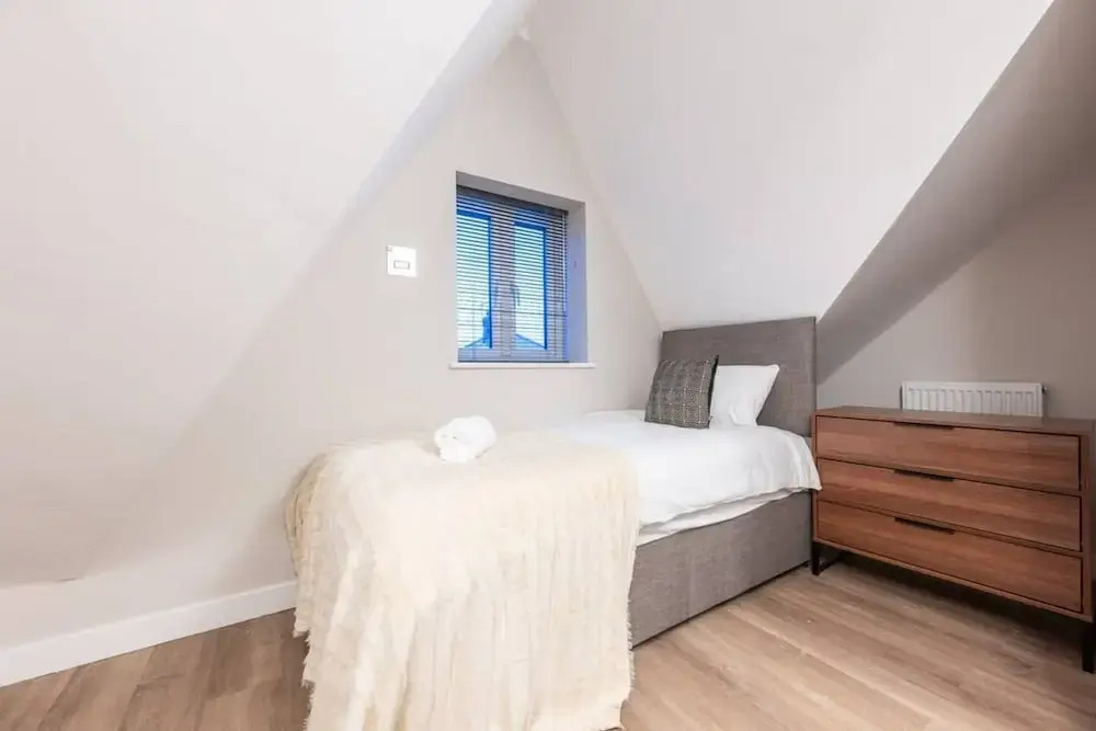 Luxurious 2 Bed Central Cardiff Free EV Charge