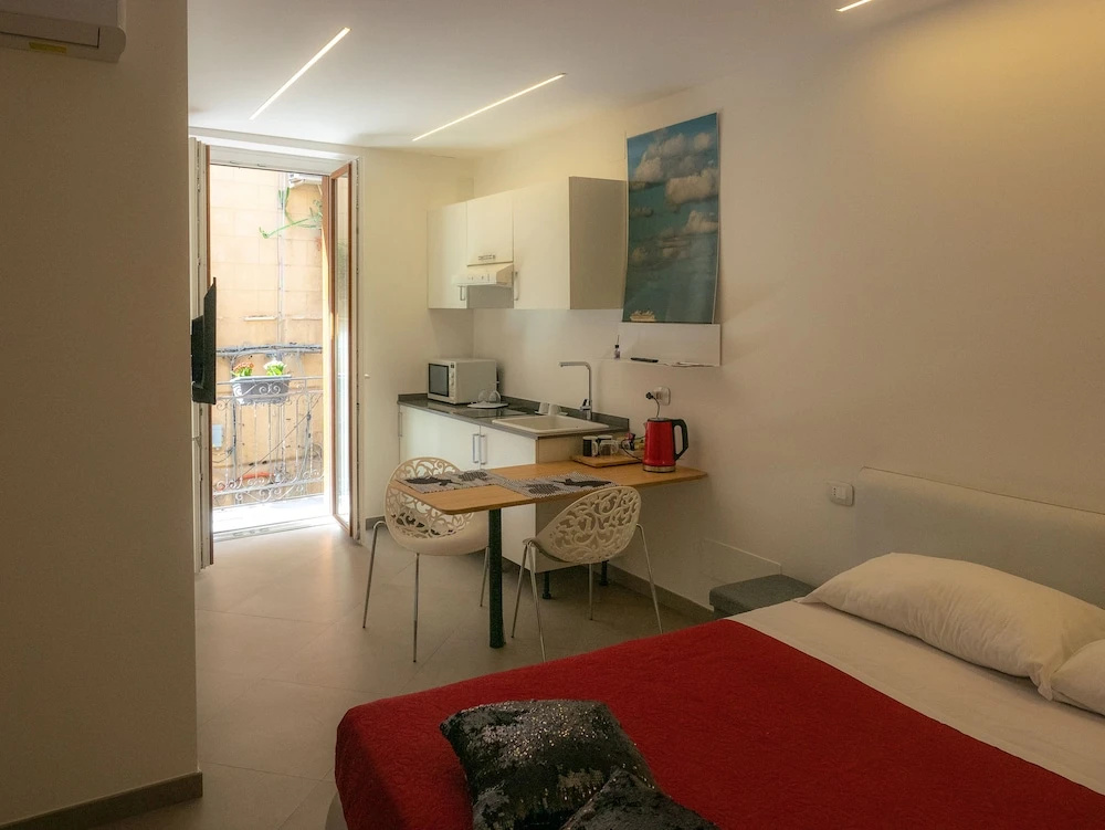 San Francesco Rooms and Apartment with Terrace in Palermo Locazione Turistica