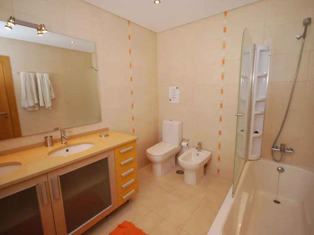 Spacious villa in Albufeira with private pool