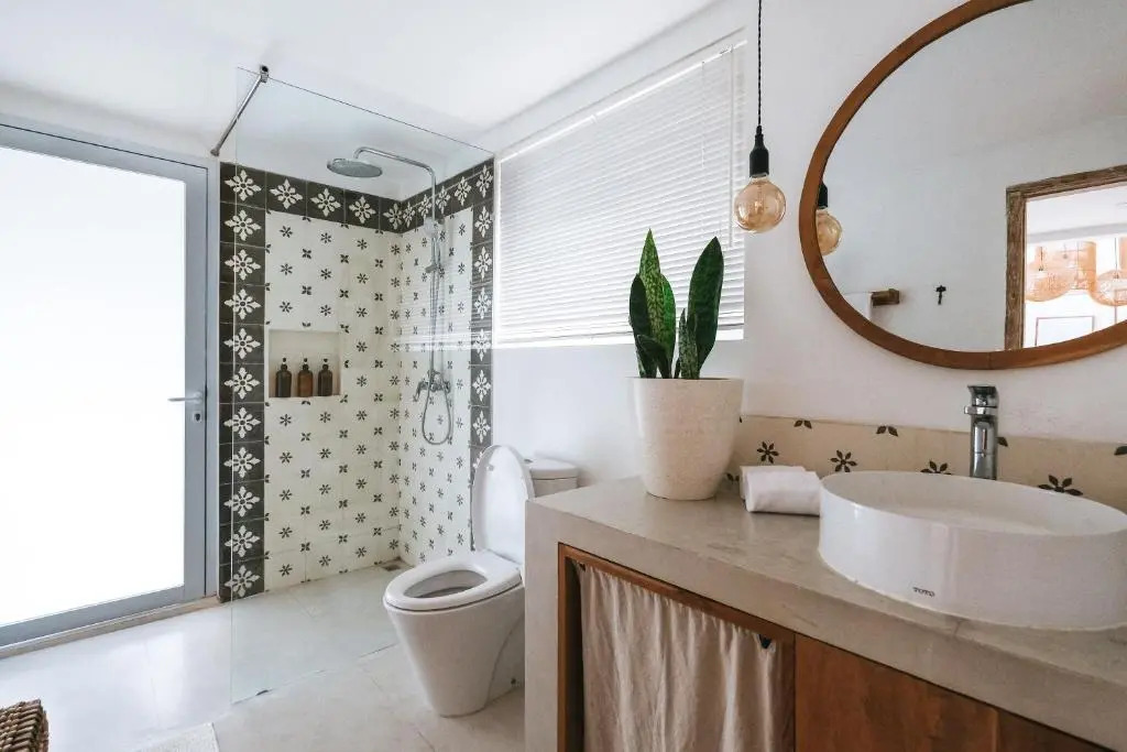 2BR Sun&Moon Pool Villa, Walk to Cafés, Near Beach