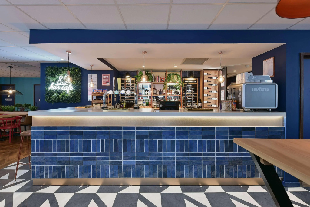 Travelodge Cardiff Central Queen Street