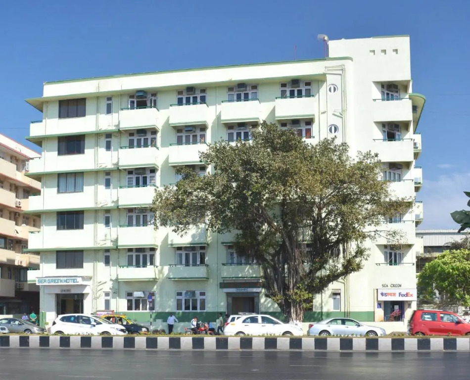 Sea Green South Hotel