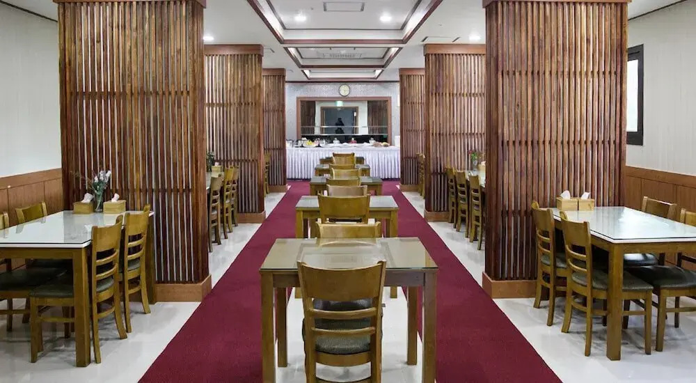 Ra Hotel