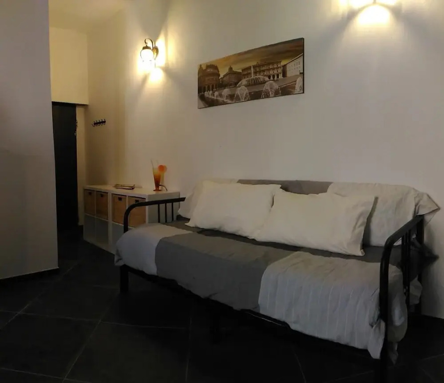 Blue Room Apartment