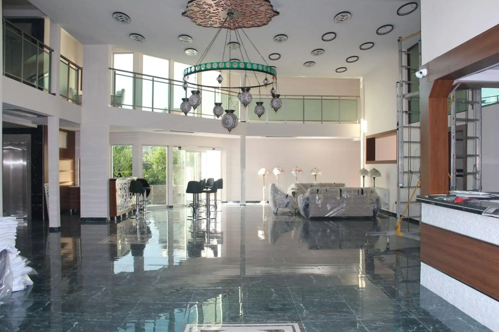 Malahit Exclusive City Hotel