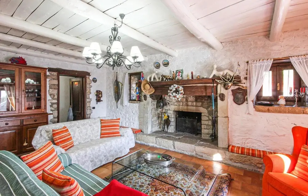 Stunning Home In Fragneto Monforte