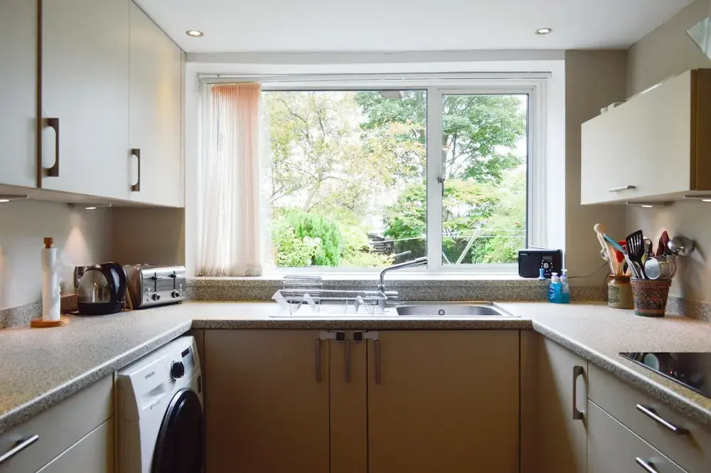 3 Bedroom Family Home With Garden