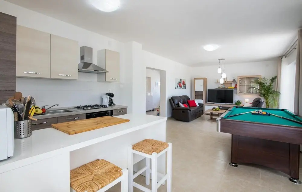 Beautiful Home in Kras With Wifi and 3 Bedrooms
