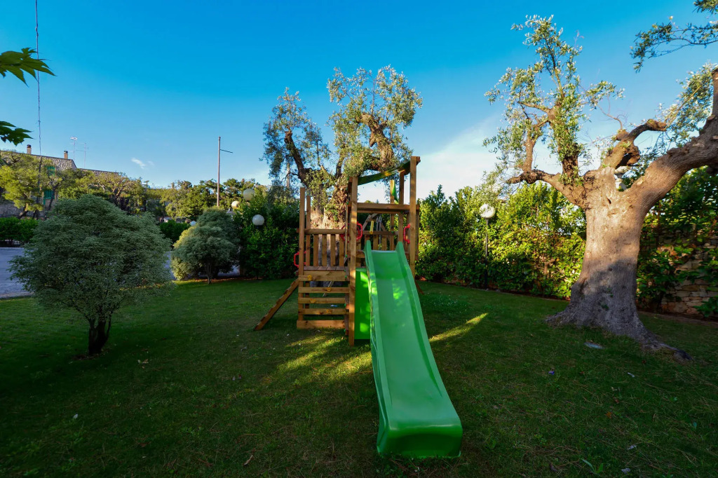 Hotel Castel Miramonti