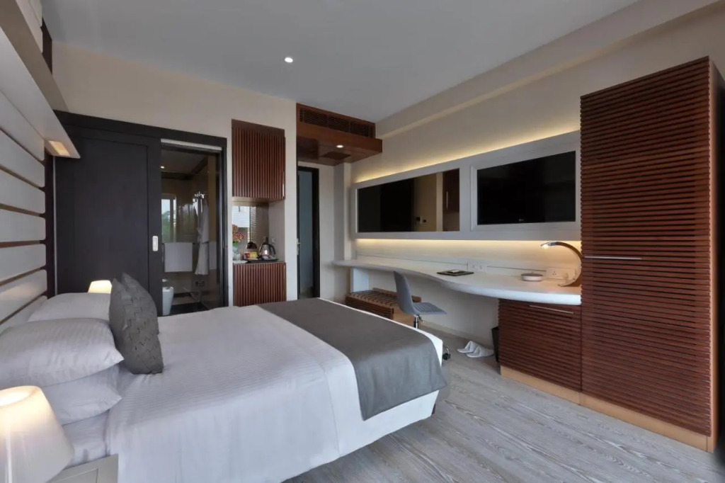 The Atara Near Golf Course Road