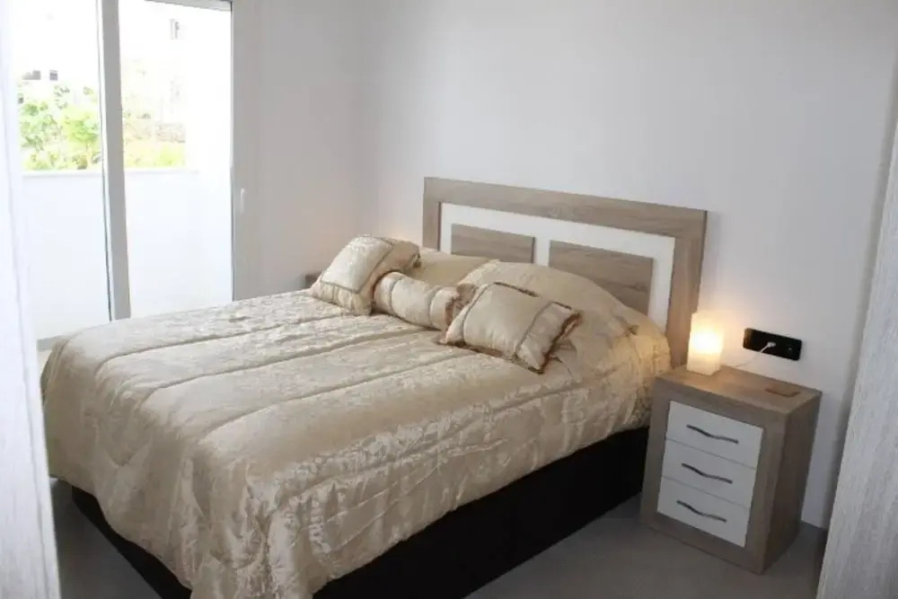 LA Fuente 3 Bedroom Apartment With Comm Pool