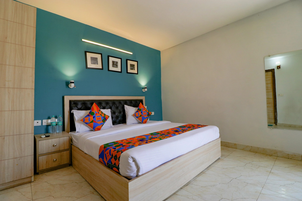 FabHotel Royal Inn