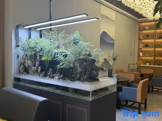 Tianzhuyuan Intelligent Hotel (Baiyin Jingtai People's Cultural Square Railway Station)