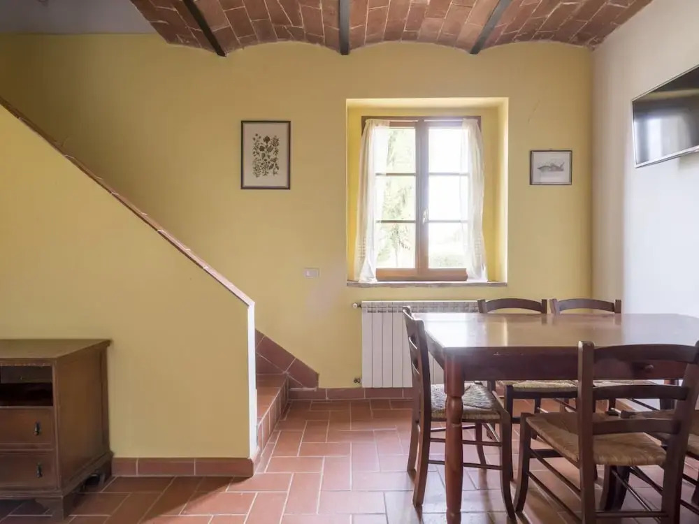 Quaint Farmhouse in Montespertoli With Swimming Pool