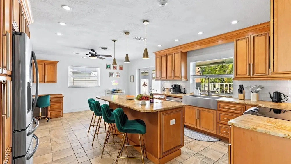 Hummingbird Harbor by Avantstay Pool + Game Room + Dock + Fire Pit + Outdoor Lounge Near Beach + Las Olas