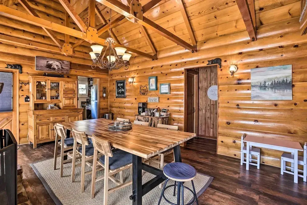 < 2 Mi to Lake: Big Bear City Cabin w/ Hot Tub!