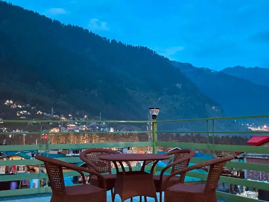 Snow Vista Hotel and restaurant