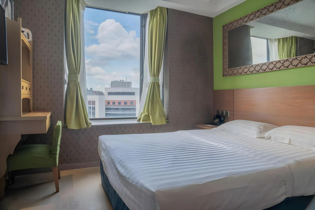 Largos Hotel