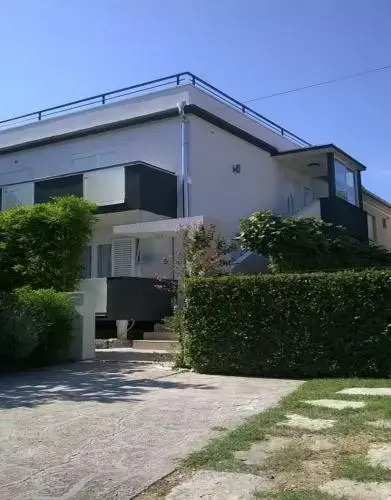 Apartment Petar